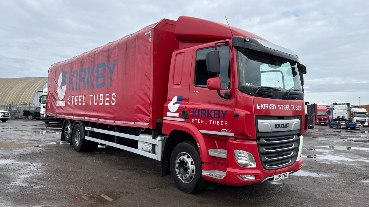 DAF CF 320 - 드롭사이드/ 플랫베드 트럭 : 사진 1 DAF CF 320 - 드롭사이드/ 플랫베드 트럭 : 사진 1