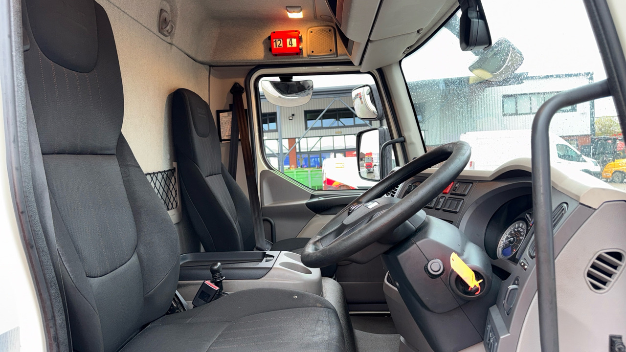 DAF LF 180 - 커튼사이더 트럭 : 사진 5 DAF LF 180 - 커튼사이더 트럭 : 사진 5
