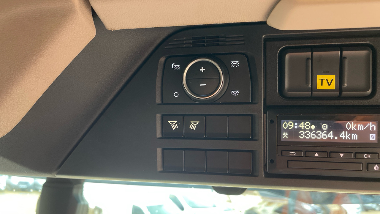 트랙터 유닛 DAF XF 530 : 사진 19 트랙터 유닛 DAF XF 530 : 사진 19