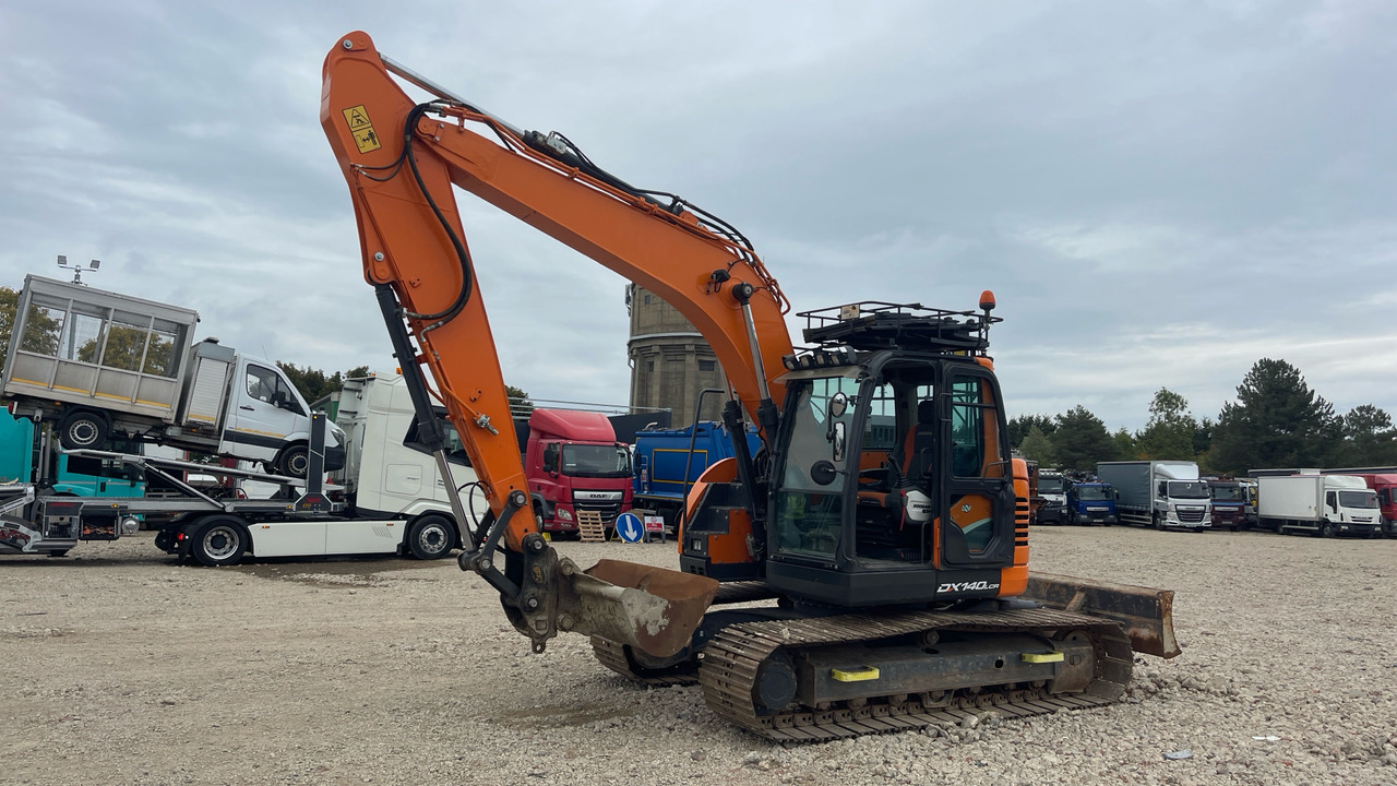 DOOSAN DX140LCR-5 - 크롤러 굴삭기 : 사진 2 DOOSAN DX140LCR-5 - 크롤러 굴삭기 : 사진 2