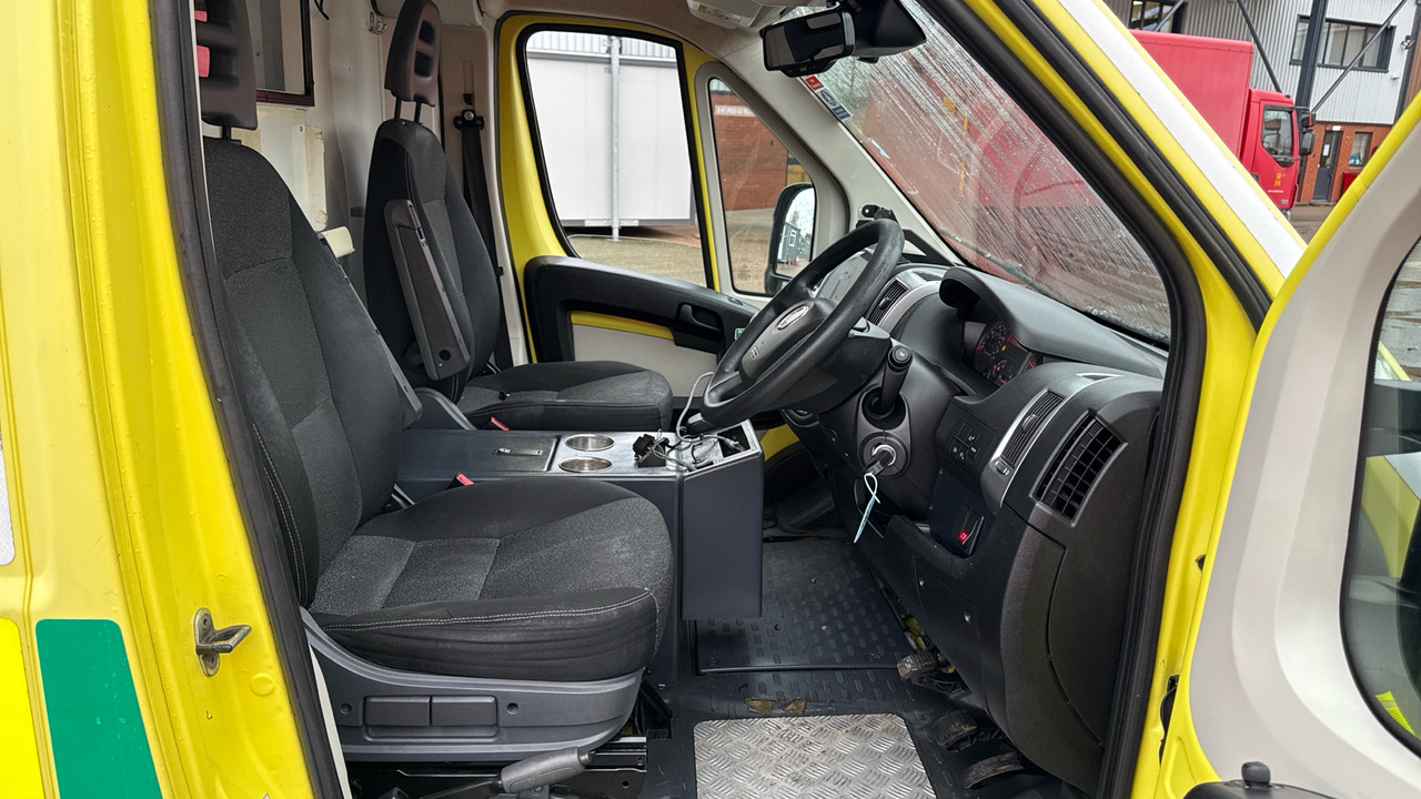 FIAT DUCATO 42 2.3 MULTIJET II - 구급차 : 사진 5 FIAT DUCATO 42 2.3 MULTIJET II - 구급차 : 사진 5