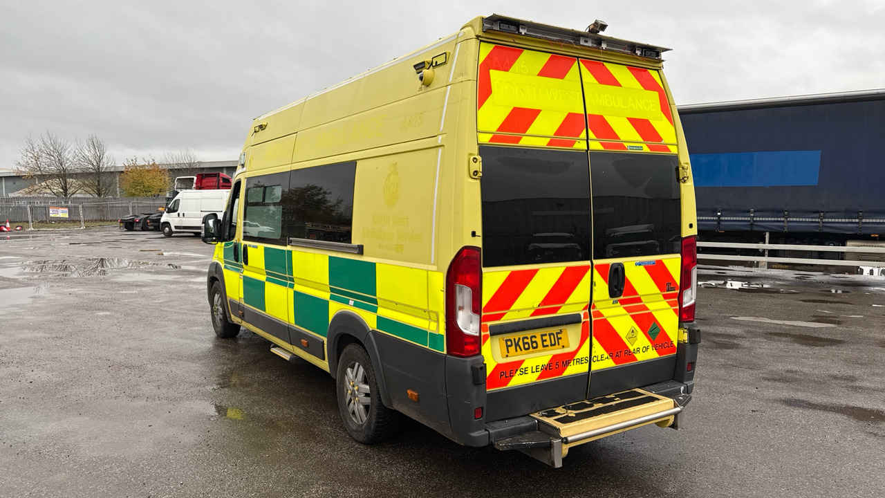 FIAT DUCATO 42 2.3 MULTIJET II - 구급차 : 사진 3 FIAT DUCATO 42 2.3 MULTIJET II - 구급차 : 사진 3