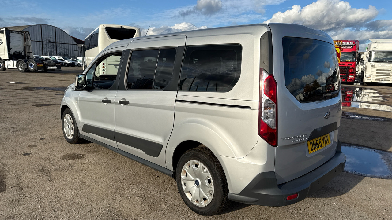 FORD GRAND TOURNEO CONNECT 1.5 TDCI - 차량 : 사진 3 FORD GRAND TOURNEO CONNECT 1.5 TDCI - 차량 : 사진 3