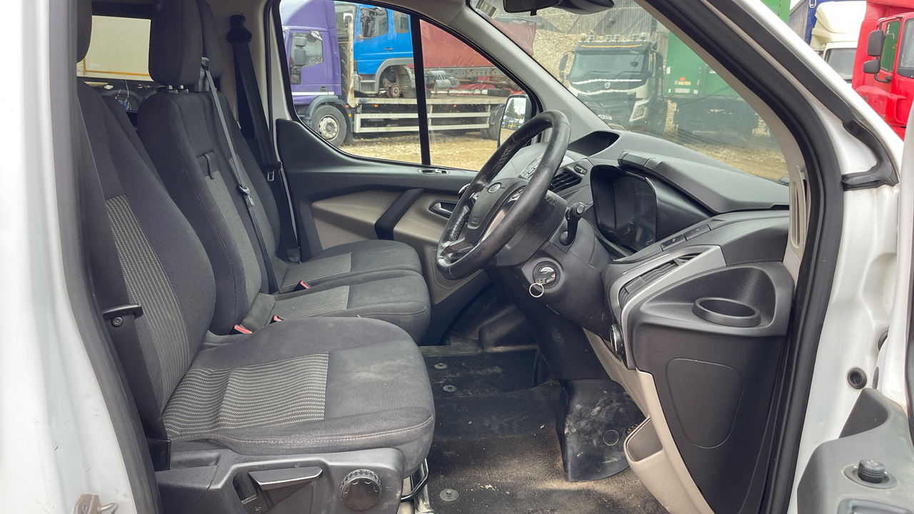 FORD TOURNEO CUSTOM 310 2.0 TDCI 130PS - 소형 버스, 승합차 : 사진 5 FORD TOURNEO CUSTOM 310 2.0 TDCI 130PS - 소형 버스, 승합차 : 사진 5
