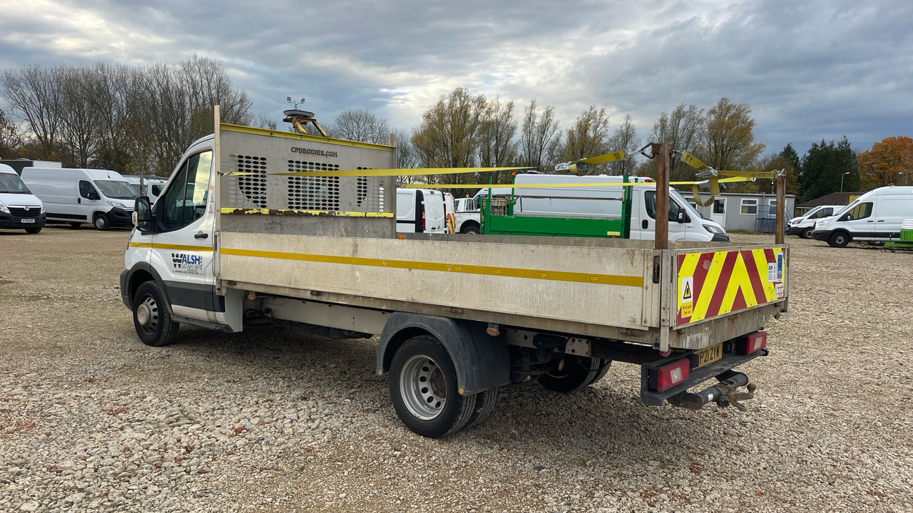 FORD TRANSIT 350 2.0 ECOBLUE 130PS - 플랫베드 밴 : 사진 3 FORD TRANSIT 350 2.0 ECOBLUE 130PS - 플랫베드 밴 : 사진 3