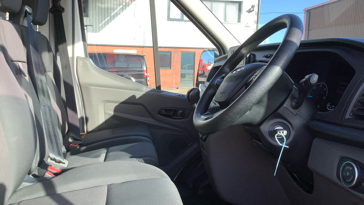 FORD TRANSIT 350 2.0 EcoBlue 130ps LEADER - 패널 밴 : 사진 5 FORD TRANSIT 350 2.0 EcoBlue 130ps LEADER - 패널 밴 : 사진 5