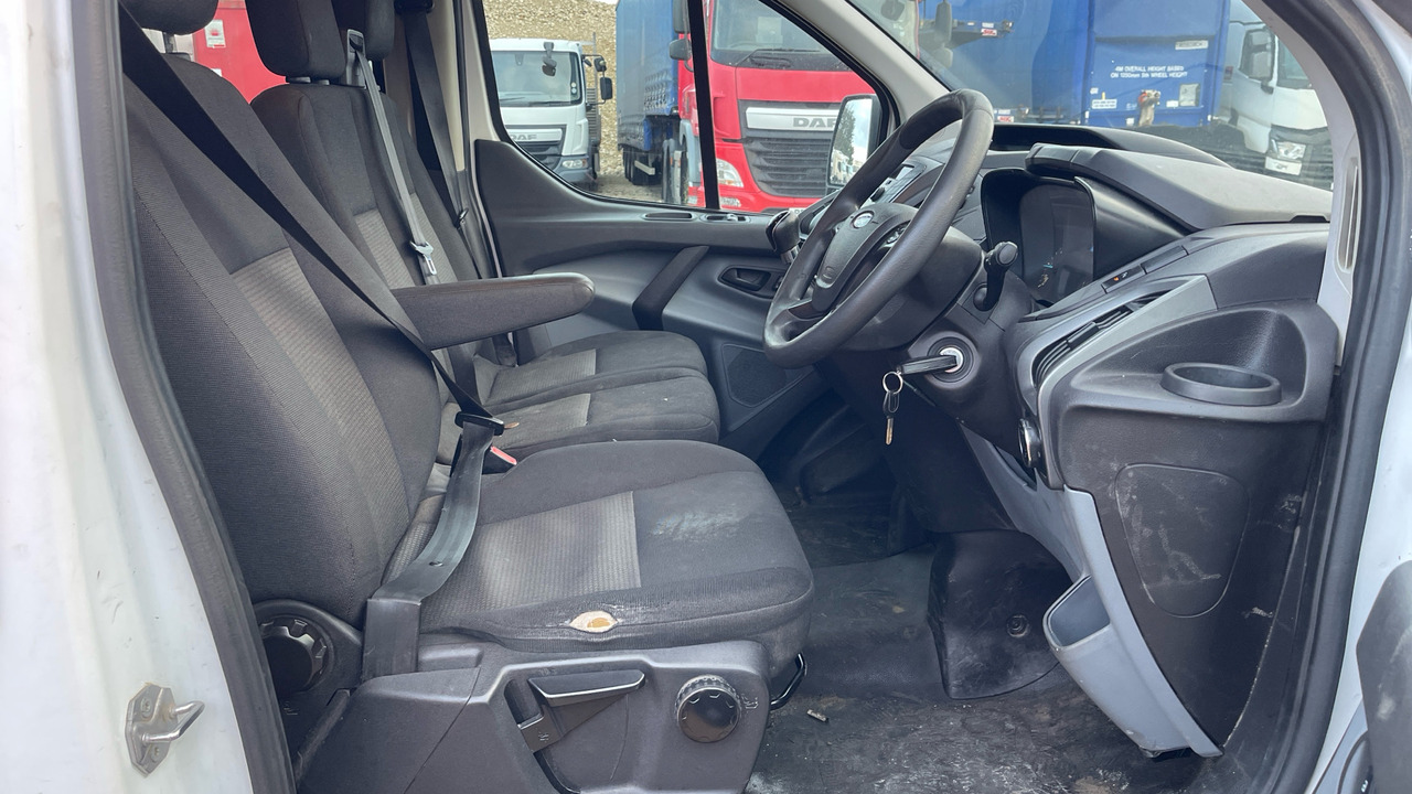 FORD TRANSIT CUSTOM 290 2.0 TDCI 105PS - 콤비 밴 : 사진 5 FORD TRANSIT CUSTOM 290 2.0 TDCI 105PS - 콤비 밴 : 사진 5