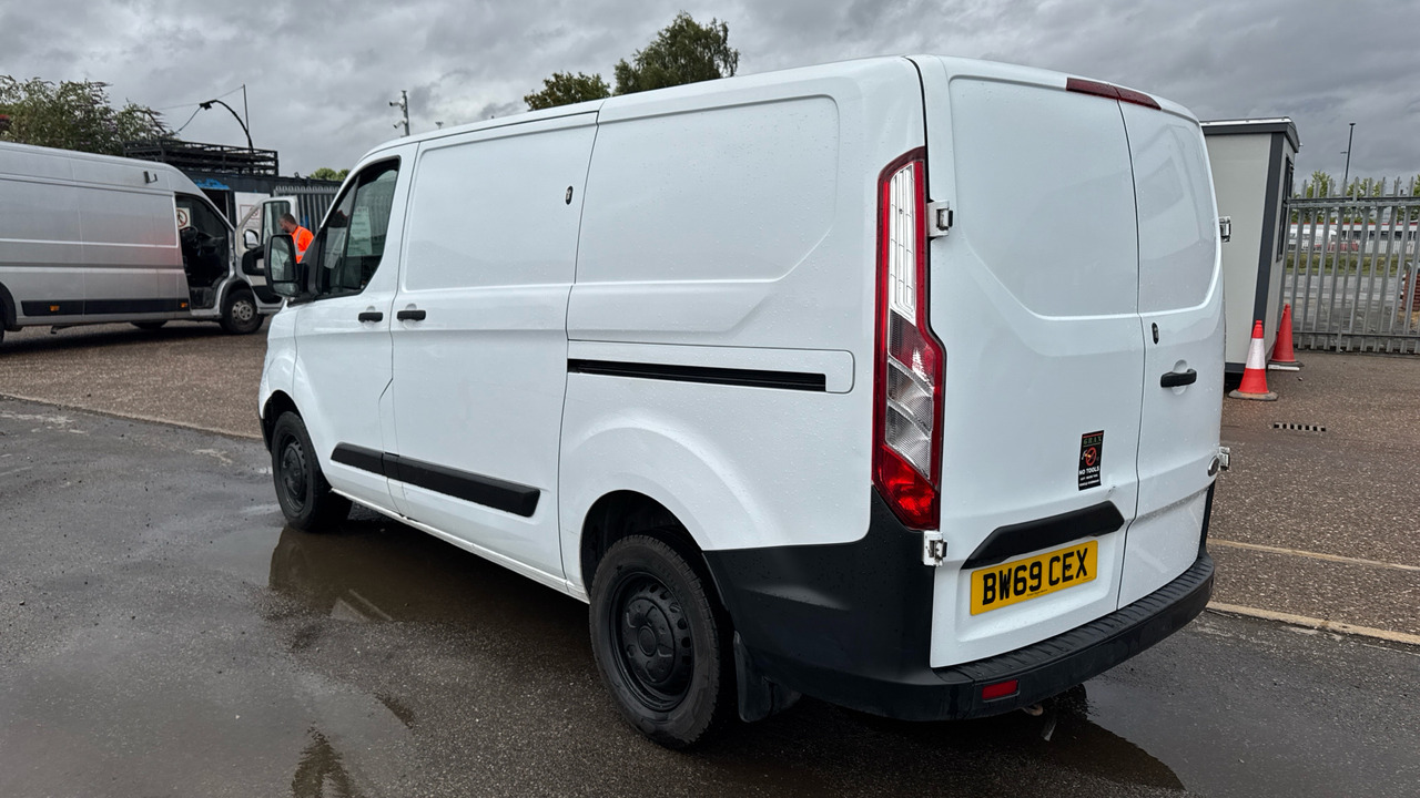 FORD TRANSIT CUSTOM 300 2.0 ECOBLUE 105PS - 소형 밴 : 사진 3 FORD TRANSIT CUSTOM 300 2.0 ECOBLUE 105PS - 소형 밴 : 사진 3