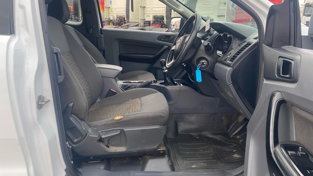 Ford Ranger XL 2.2 TDCi 150PS - 픽업트럭 : 사진 5 Ford Ranger XL 2.2 TDCi 150PS - 픽업트럭 : 사진 5