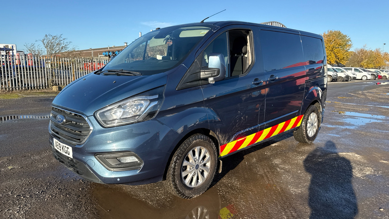 Ford Transit Custom 280 2.0 EcoBlue 130ps Limited - 소형 밴 : 사진 2 Ford Transit Custom 280 2.0 EcoBlue 130ps Limited - 소형 밴 : 사진 2