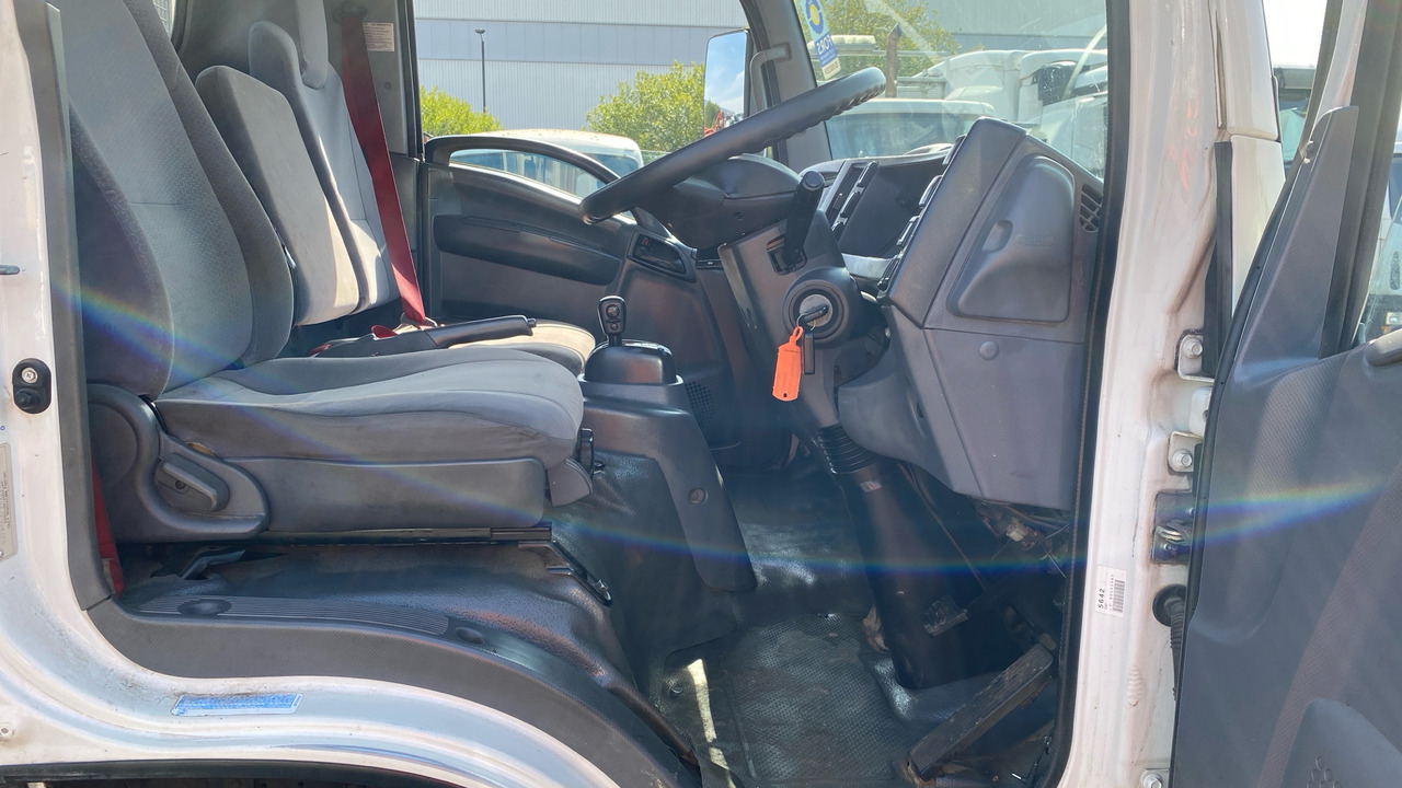 ISUZU N 75.190 - 드롭사이드/ 플랫베드 트럭 : 사진 5 ISUZU N 75.190 - 드롭사이드/ 플랫베드 트럭 : 사진 5