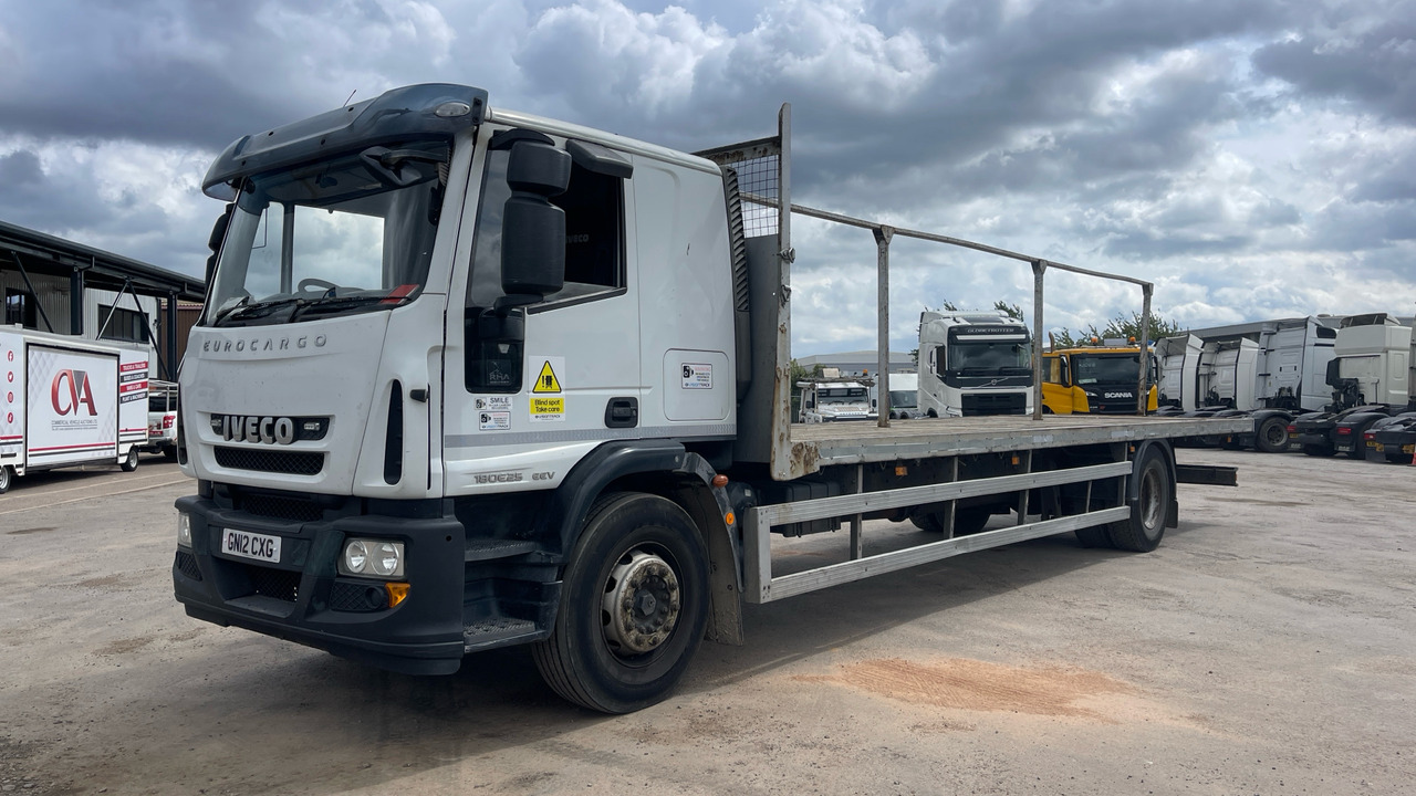 IVECO EUROCARGO 180E25 - 드롭사이드/ 플랫베드 트럭 : 사진 2 IVECO EUROCARGO 180E25 - 드롭사이드/ 플랫베드 트럭 : 사진 2