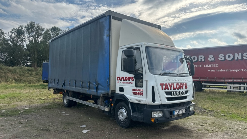 IVECO EUROCARGO 75E16 - 커튼사이더 트럭 : 사진 1 IVECO EUROCARGO 75E16 - 커튼사이더 트럭 : 사진 1