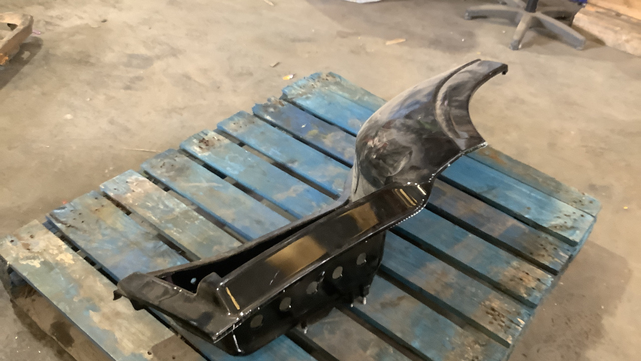 IVECO WHEEL ARCH & STEP - 건설장비 : 사진 4 IVECO WHEEL ARCH & STEP - 건설장비 : 사진 4