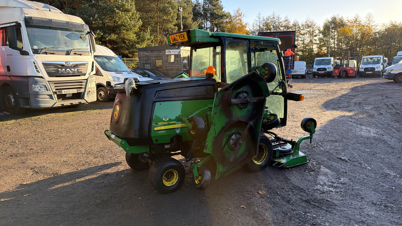 JOHN DEERE 1600 TURBO SERIES 2 - 정원 모어 : 사진 3 JOHN DEERE 1600 TURBO SERIES 2 - 정원 모어 : 사진 3