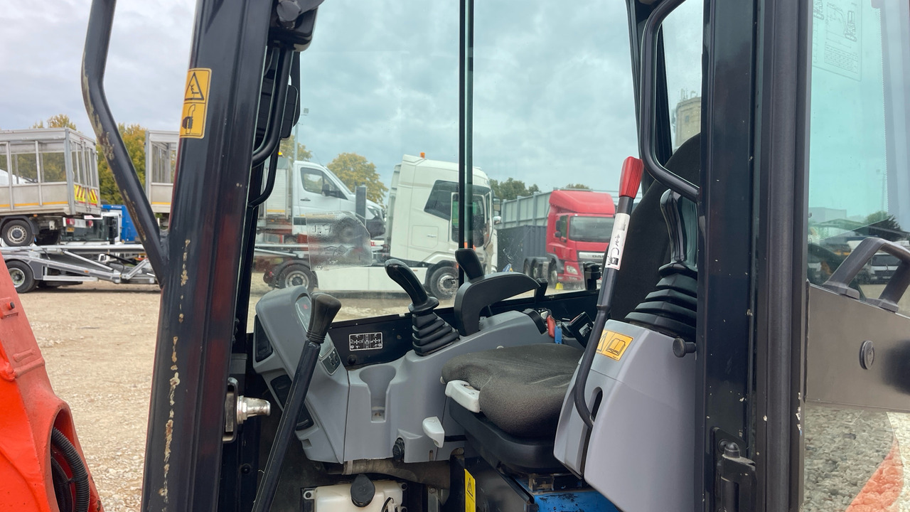 KUBOTA U27-4 - 미니 굴삭기 : 사진 5 KUBOTA U27-4 - 미니 굴삭기 : 사진 5