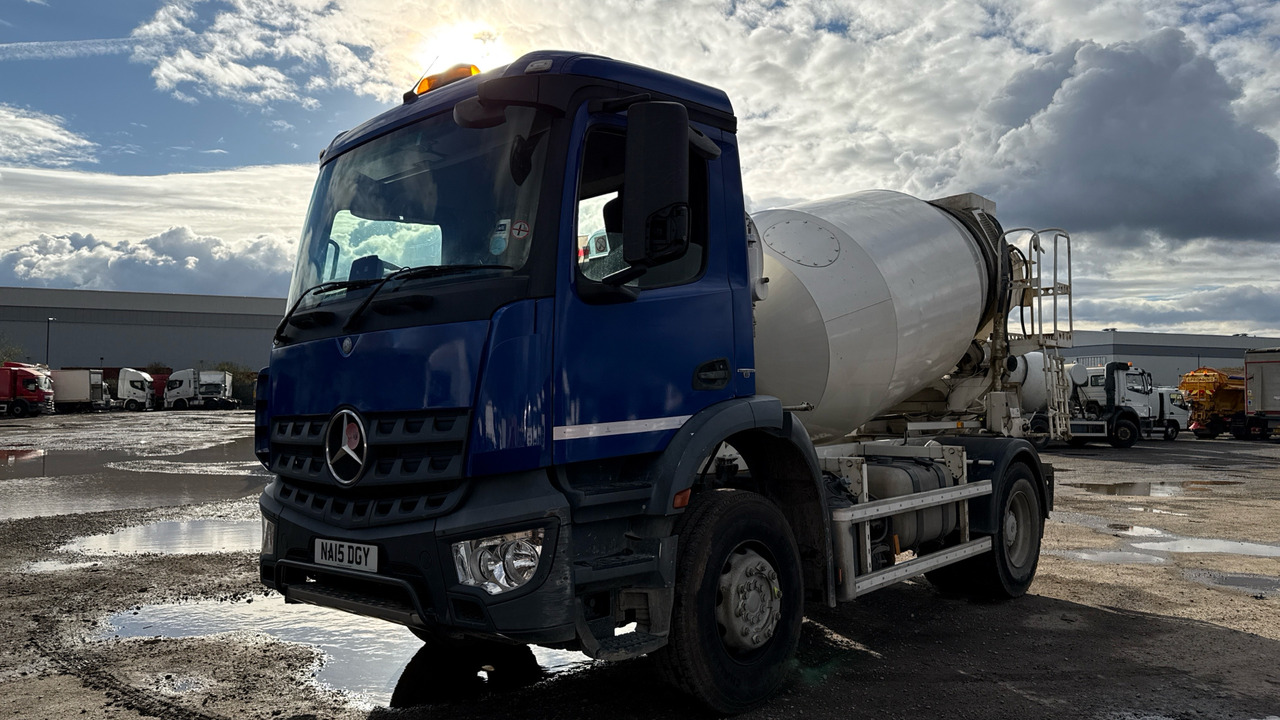 MERCEDES-BENZ AROCS - 콘크리트 믹서 트럭 : 사진 2 MERCEDES-BENZ AROCS - 콘크리트 믹서 트럭 : 사진 2