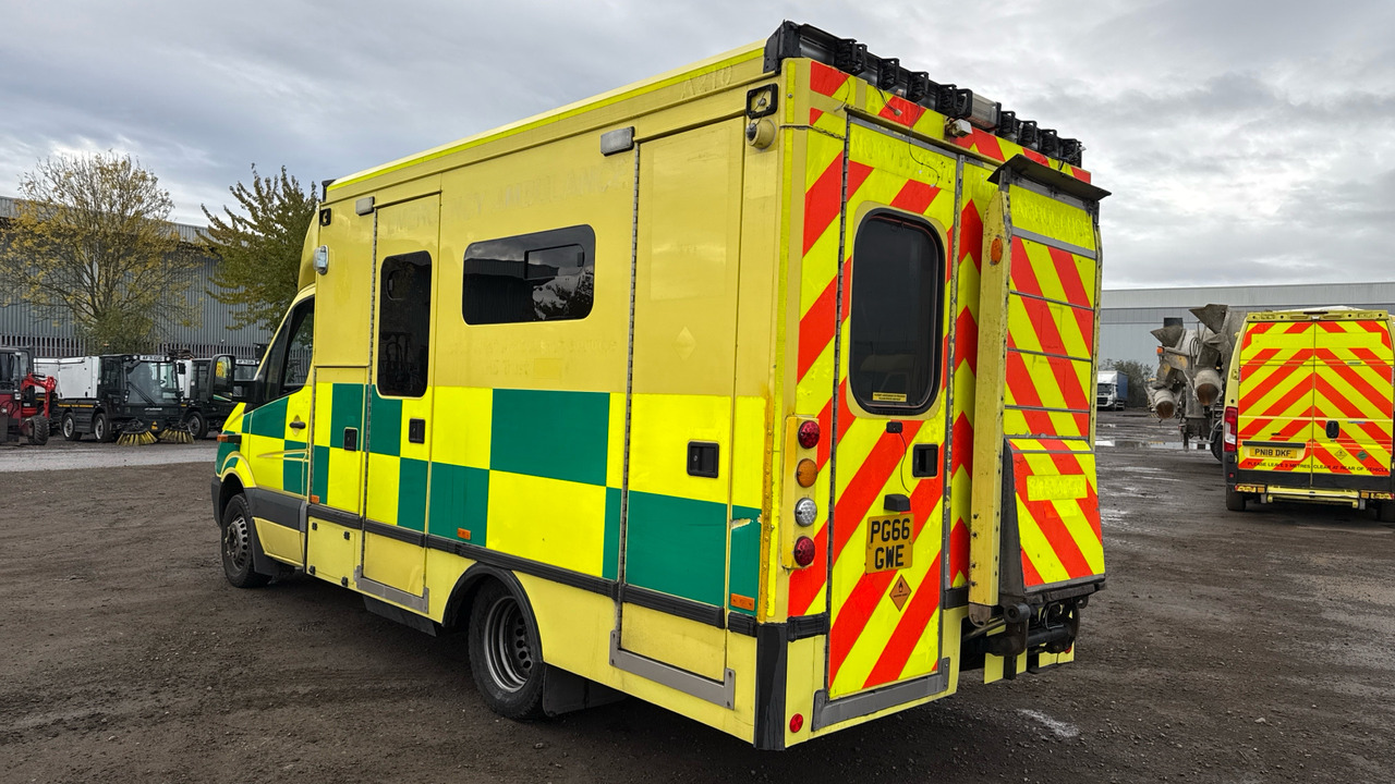 MERCEDES-BENZ SPRINTER 519 CDI - 구급차 : 사진 3 MERCEDES-BENZ SPRINTER 519 CDI - 구급차 : 사진 3