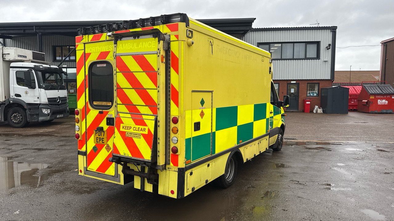 MERCEDES-BENZ SPRINTER 519 CDI - 구급차 : 사진 4 MERCEDES-BENZ SPRINTER 519 CDI - 구급차 : 사진 4