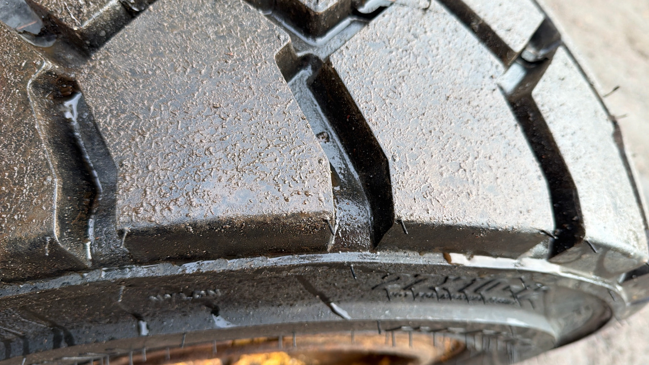 트럭 장착 지게차 MOFFETT M4 20.3 : 사진 11 트럭 장착 지게차 MOFFETT M4 20.3 : 사진 11