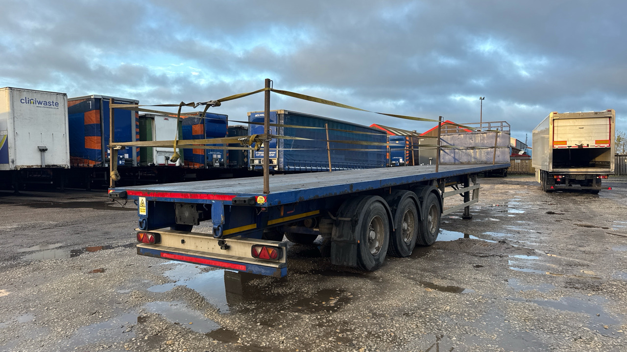 MONTRACON FLAT - 트레일러 : 사진 5 MONTRACON FLAT - 트레일러 : 사진 5