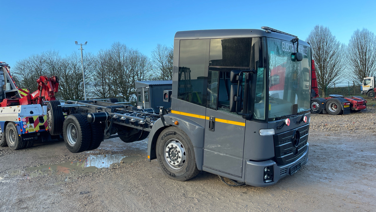 Mercedes-Benz Econic - 캡 새시 트럭, 전기 트럭 : 사진 2 Mercedes-Benz Econic - 캡 새시 트럭, 전기 트럭 : 사진 2