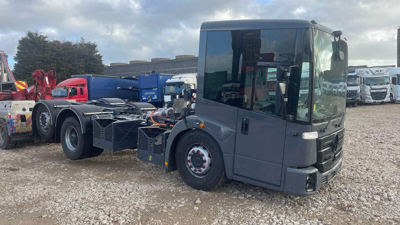 Mercedes-Benz Econic - 캡 새시 트럭 : 사진 2 Mercedes-Benz Econic - 캡 새시 트럭 : 사진 2