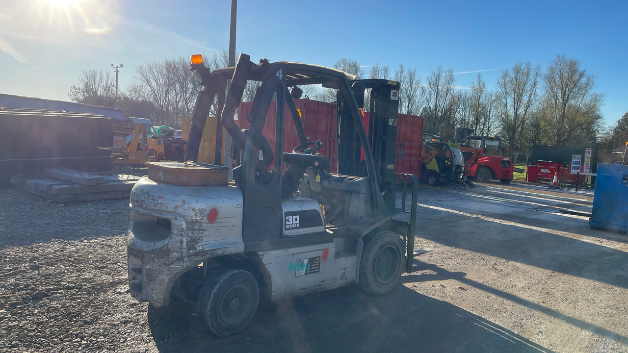 NISSAN YG1D2A300 - 기타 기계 : 사진 3 NISSAN YG1D2A300 - 기타 기계 : 사진 3