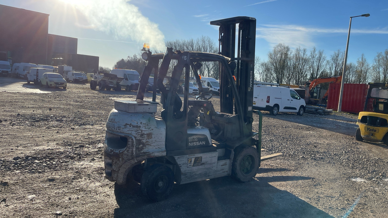 NISSAN YG1D2A320 - 디젤 지게차 : 사진 3 NISSAN YG1D2A320 - 디젤 지게차 : 사진 3