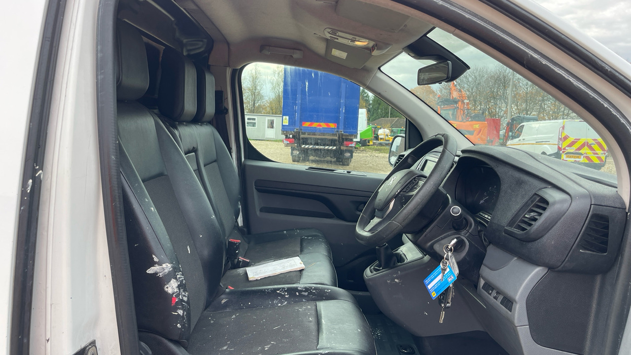PEUGEOT EXPERT PROFESSIONAL 1200 1.5 BLUE HDI 100PS - 소형 밴 : 사진 5 PEUGEOT EXPERT PROFESSIONAL 1200 1.5 BLUE HDI 100PS - 소형 밴 : 사진 5