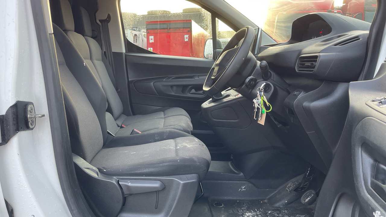 PEUGEOT PARTNER 850 1.5 BlueHDi 100ps Professional - 소형 밴 : 사진 5 PEUGEOT PARTNER 850 1.5 BlueHDi 100ps Professional - 소형 밴 : 사진 5