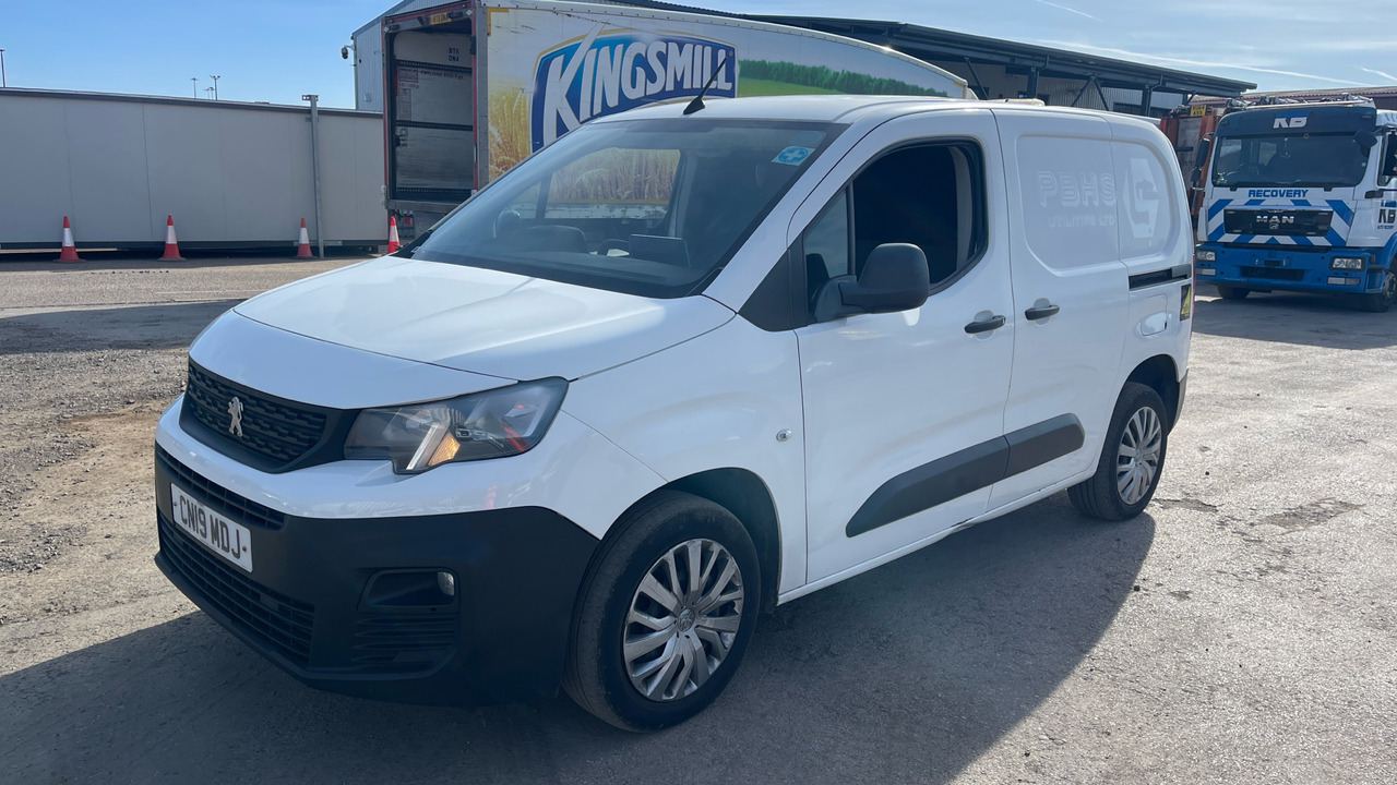 Peugeot Partner 1000 1.6 VLUEHDI PROFESSIONAL 100PS - 소형 밴 : 사진 2 Peugeot Partner 1000 1.6 VLUEHDI PROFESSIONAL 100PS - 소형 밴 : 사진 2