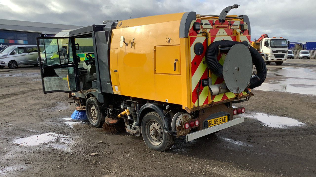 SCARAB MINOR M25H - 거리 청소 차량 : 사진 4 SCARAB MINOR M25H - 거리 청소 차량 : 사진 4