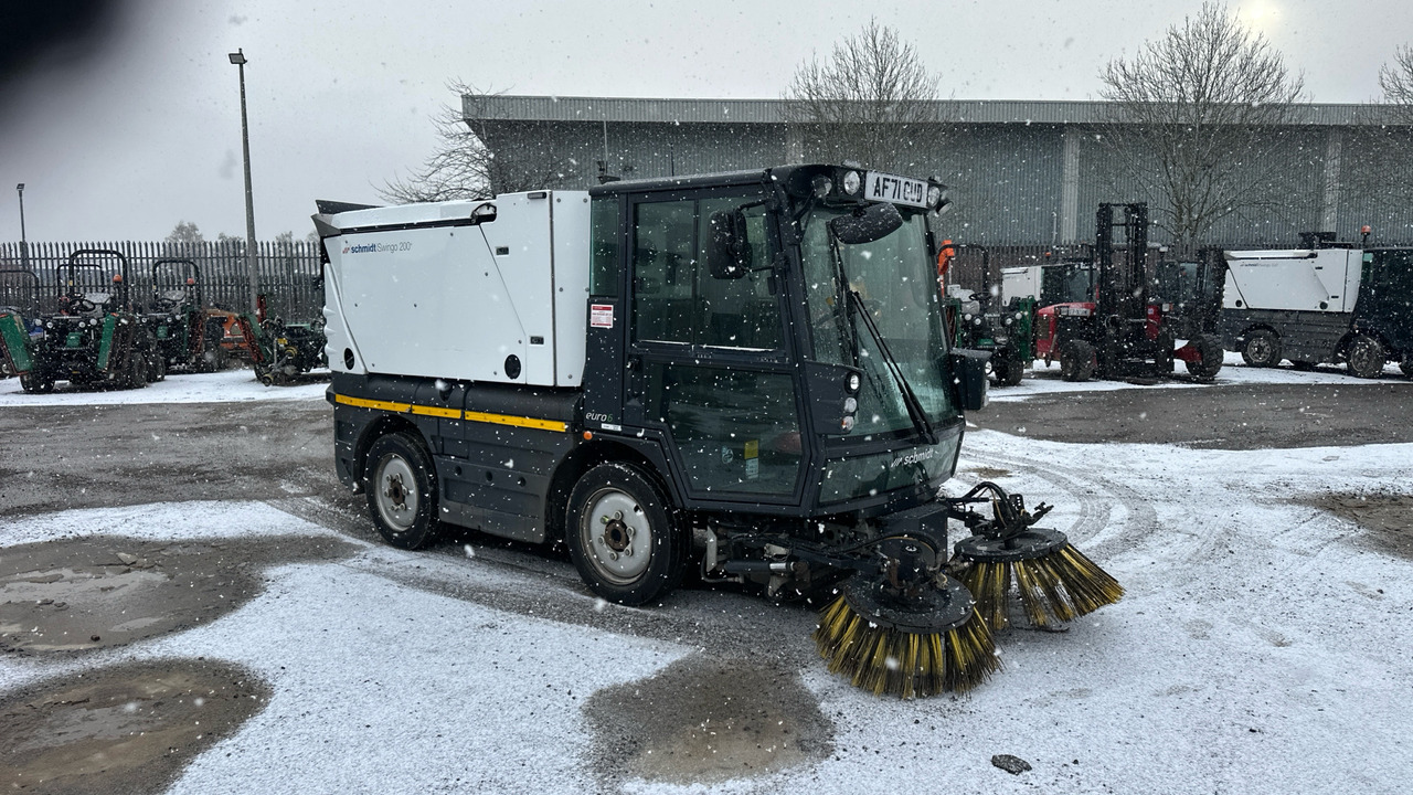 SCHMIDT SWINGO 200 - 거리 청소 차량 : 사진 1 SCHMIDT SWINGO 200 - 거리 청소 차량 : 사진 1