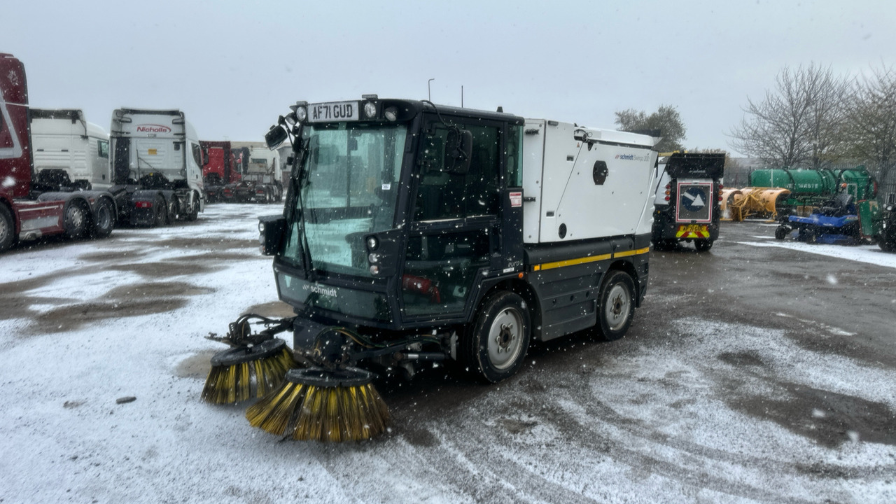 SCHMIDT SWINGO 200 - 거리 청소 차량 : 사진 2 SCHMIDT SWINGO 200 - 거리 청소 차량 : 사진 2