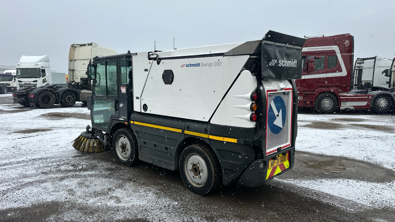 SCHMIDT SWINGO 200 - 거리 청소 차량 : 사진 3 SCHMIDT SWINGO 200 - 거리 청소 차량 : 사진 3