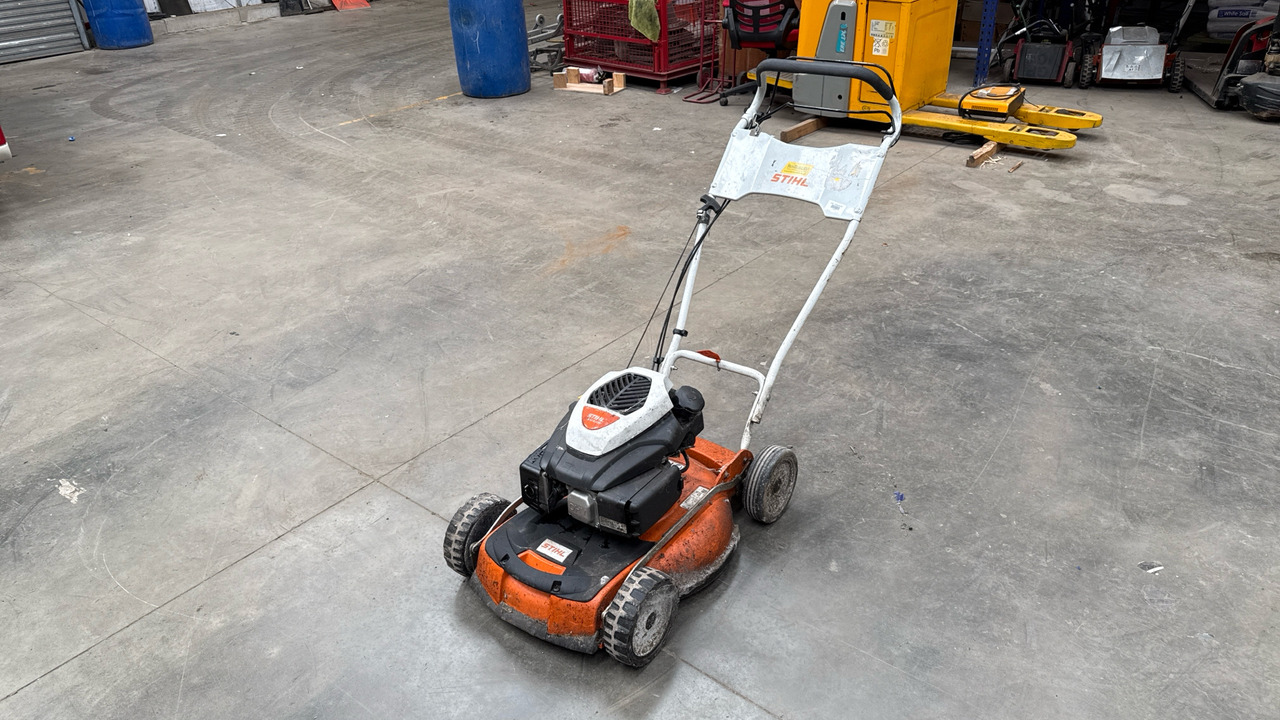STIHL RM4 RTP - 정원 모어 : 사진 3 STIHL RM4 RTP - 정원 모어 : 사진 3