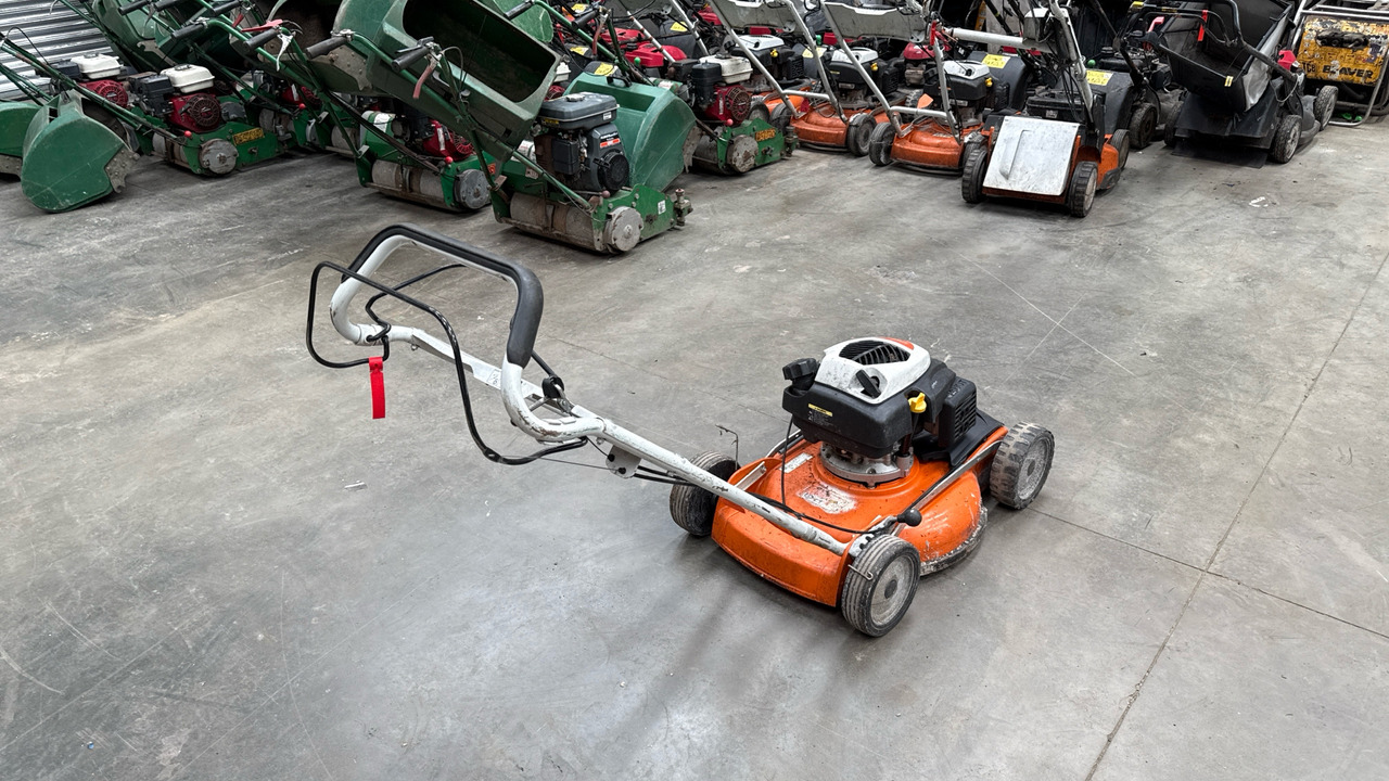 STIHL RM4 RTP - 정원 모어 : 사진 4 STIHL RM4 RTP - 정원 모어 : 사진 4