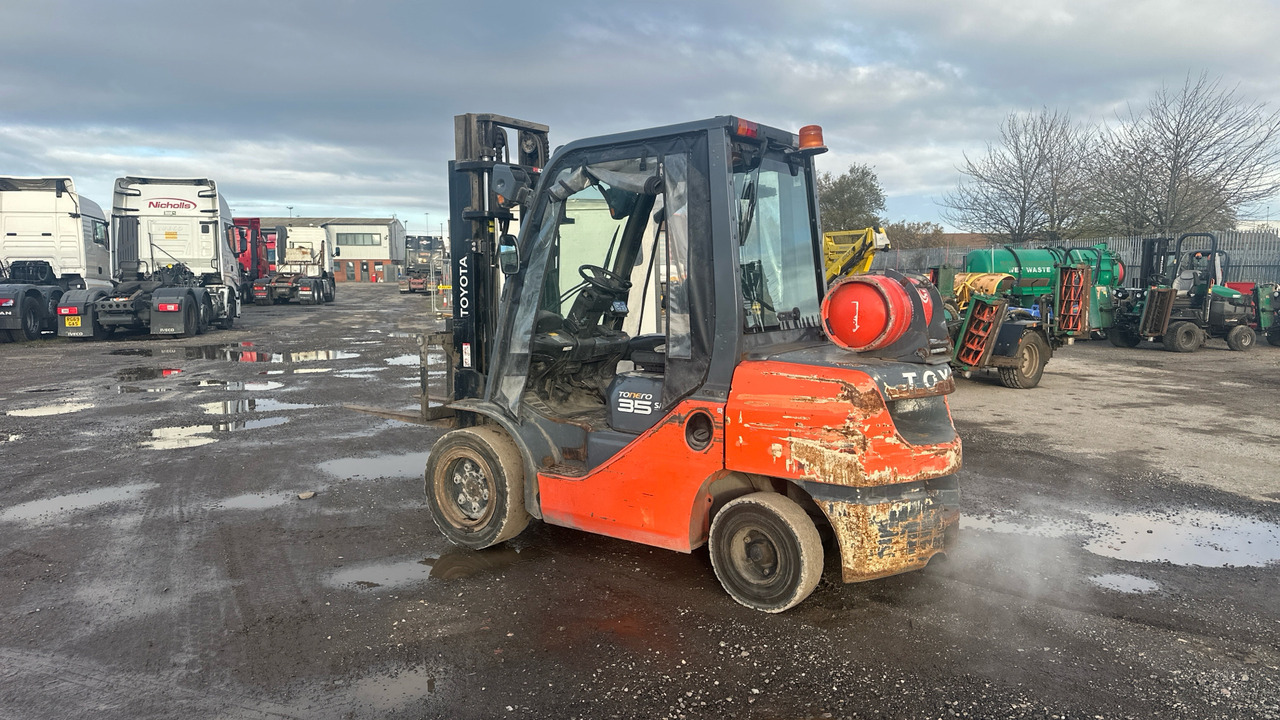 TOYOTA TONERO 35 - LPG 지게차 : 사진 3 TOYOTA TONERO 35 - LPG 지게차 : 사진 3