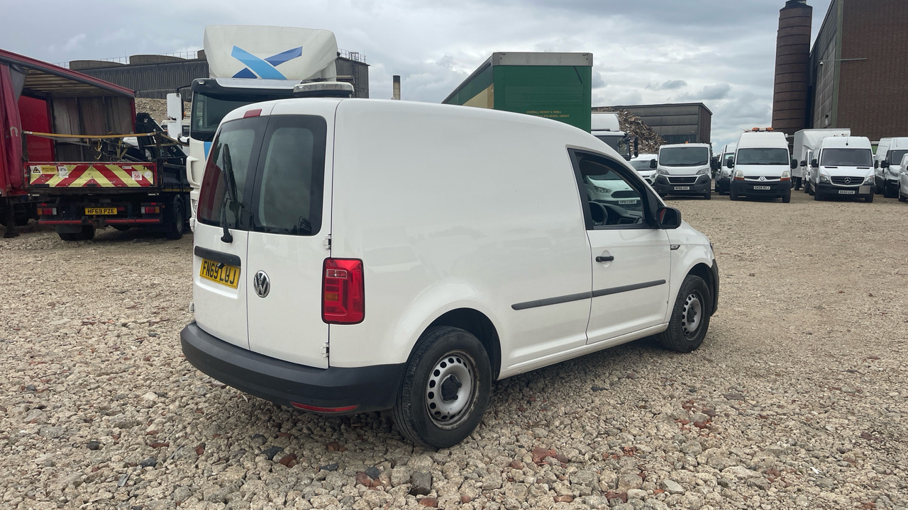 VOLKSWAGEN CADDY 2.0 TDI BLUEMOTION STARTLINE 102PS - 소형 밴 : 사진 4 VOLKSWAGEN CADDY 2.0 TDI BLUEMOTION STARTLINE 102PS - 소형 밴 : 사진 4