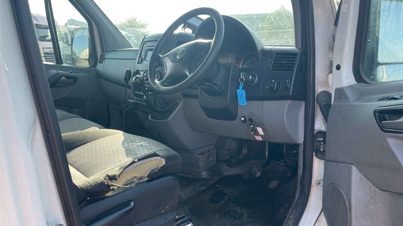 VOLKSWAGEN CRAFTER T30 2.0 TDI 140PS - 덤프 밴 : 사진 5 VOLKSWAGEN CRAFTER T30 2.0 TDI 140PS - 덤프 밴 : 사진 5