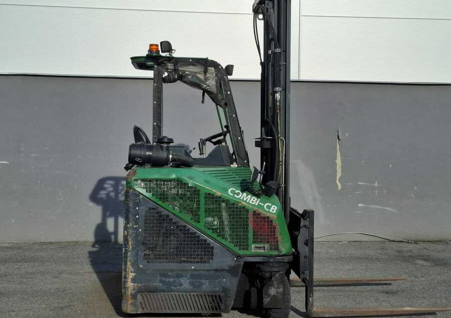 Combilift C3000CB - 4방향 리치 트럭 : 사진 3 Combilift C3000CB - 4방향 리치 트럭 : 사진 3