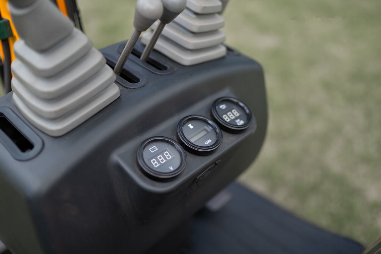 Berger Kraus Mini Excavator BK800B with FULL equipment - 미니 굴삭기 : 사진 5 Berger Kraus Mini Excavator BK800B with FULL equipment - 미니 굴삭기 : 사진 5
