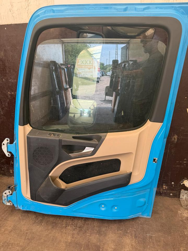 Actros MP4 Beifahrertür Blau, Spiegel Innenverkleidung LN 43 - 도어 및 부품 트럭 용 : 사진 2 Actros MP4 Beifahrertür Blau, Spiegel Innenverkleidung LN 43 - 도어 및 부품 트럭 용 : 사진 2
