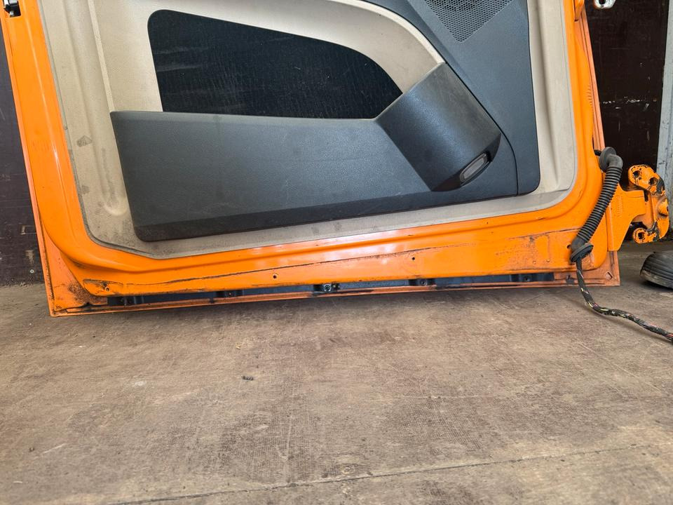 Actros MP4 Fahrertür Orange, Spiegel, Innenverkleidung LN 39 - 도어 및 부품 트럭 용 : 사진 5 Actros MP4 Fahrertür Orange, Spiegel, Innenverkleidung LN 39 - 도어 및 부품 트럭 용 : 사진 5