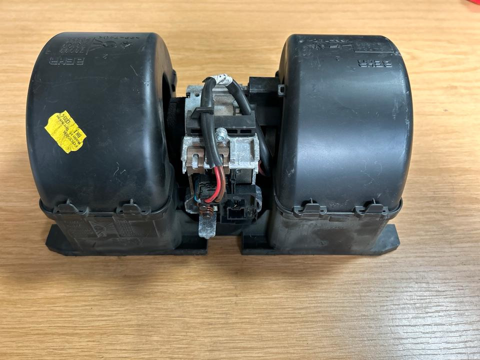 DAF CF Klimaanlage Motor A4584/A4588 - 냉각 시스템 트럭 용 : 사진 5 DAF CF Klimaanlage Motor A4584/A4588 - 냉각 시스템 트럭 용 : 사진 5