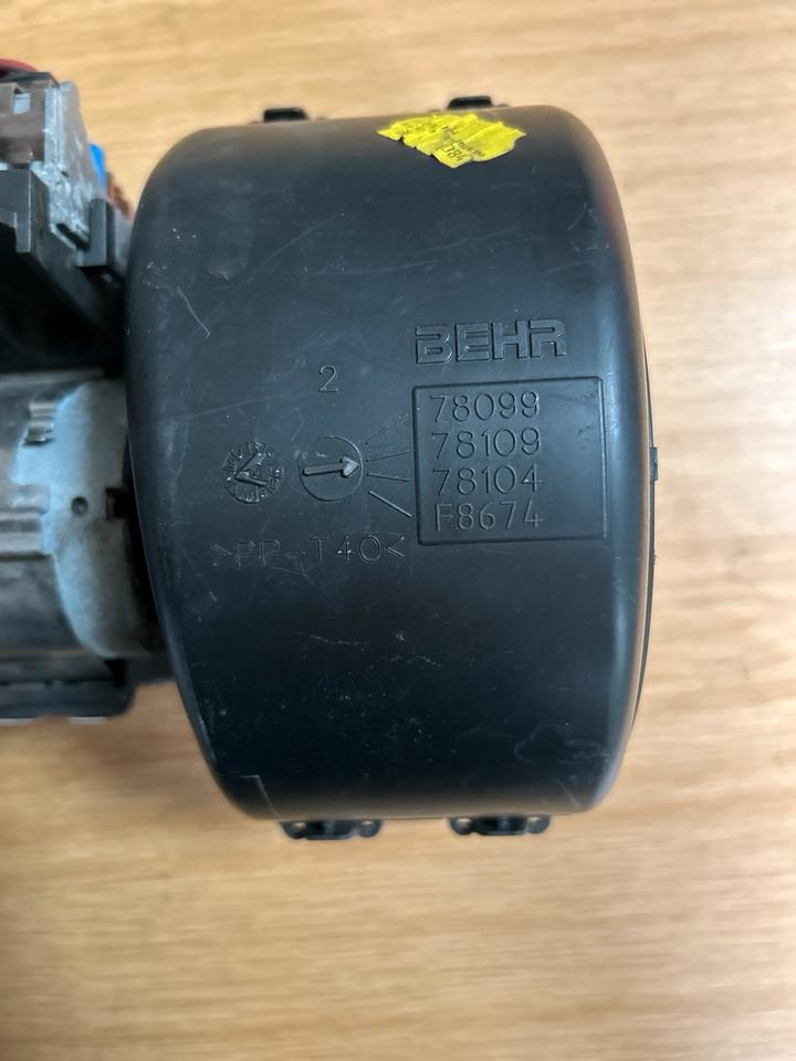 DAF CF Klimaanlage Motor A4584/A4588 - 냉각 시스템 트럭 용 : 사진 3 DAF CF Klimaanlage Motor A4584/A4588 - 냉각 시스템 트럭 용 : 사진 3