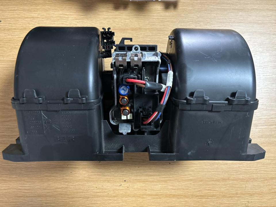 MAN BEHR BOSCH Innen Heizlüfter 9140010500 / H1968002 - 난방/ 환기 트럭 용 : 사진 2 MAN BEHR BOSCH Innen Heizlüfter 9140010500 / H1968002 - 난방/ 환기 트럭 용 : 사진 2