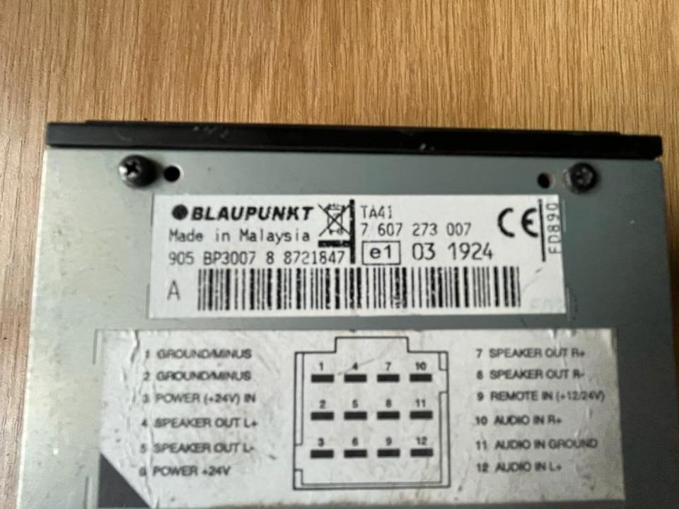 MAN BLAUPUNKT Audio Verstärker 7 607 273 007 - ECU 트럭 용 : 사진 3 MAN BLAUPUNKT Audio Verstärker 7 607 273 007 - ECU 트럭 용 : 사진 3