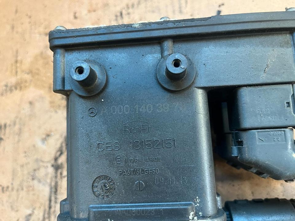 Mercedes Actros MP4 AdBlue Pumpe A0001403978 - 연료 펌프 트럭 용 : 사진 2 Mercedes Actros MP4 AdBlue Pumpe A0001403978 - 연료 펌프 트럭 용 : 사진 2